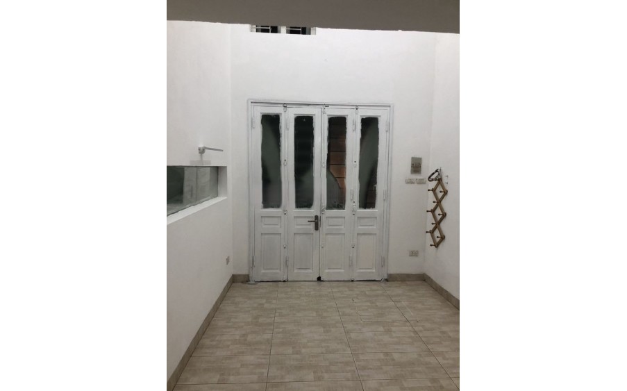 CHO THUÊ NHÀ NGÕ 158 TRƯƠNG ĐỊNH, 3.5 TẦNG, 28M2, 2 NGỦ, 2 WC, GIÁ 8 TRIỆU - ƯU TIÊN Ở GĐ.